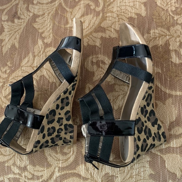 Shoes - Picture 2 of 5